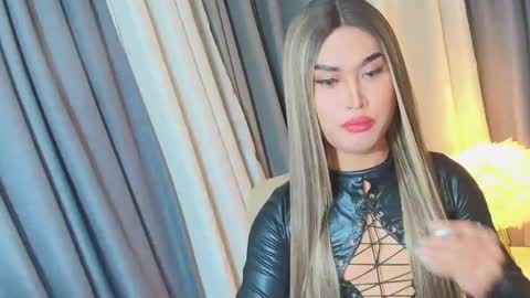 Snapshot of lavictoria_ladyboy chatting on 19, 9, 2025 Victoria online show from 19, 9, 2025