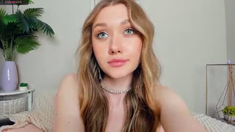 Snapshot of laviniahoutz chatting on 25, 6, 2026 Jane online show from 25, 6, 2026