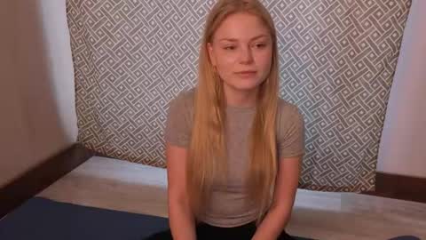 Hi Im Leila online show from 15, 5, 2026