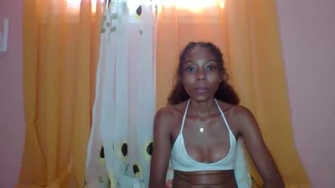 Snapshot of layannek chatting on 23, 4, 2026 layannek online show from 23, 4, 2026