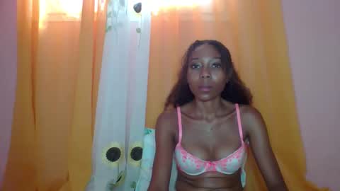 Snapshot of layannek chatting on 29, 4, 2026 layannek online show from 29, 4, 2026