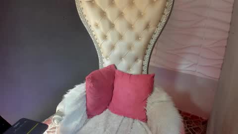 Layla online show from 28, 3, 2026