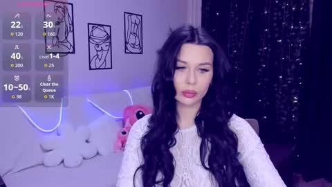 laylagreat online show from 9, 11, 2025