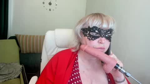 Snapshot of laylalaylamilf chatting on 25, 4, 2026 laylalaylamilf online show from 25, 4, 2026