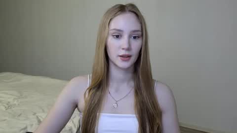 LaylaPretty001 online show from 27, 1, 2025