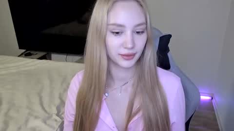 LaylaPretty001 online show from 19, 2, 2026