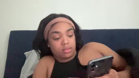 Snapshot of laylasimone97 chatting on 19, 2, 2025 Sexy SImone online show from 19, 2, 2025