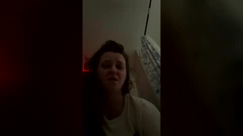 Snapshot of laynanlee2001 chatting on 7, 7, 2026 laynanlee2001 online show from 7, 7, 2026