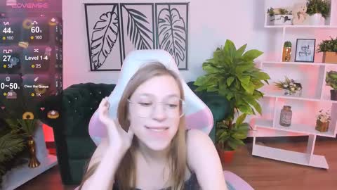 layriantavee online show from 16, 2, 2025