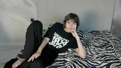 Snapshot of lazydarkknight chatting on 17, 7, 2026 Alex online show from 17, 7, 2026