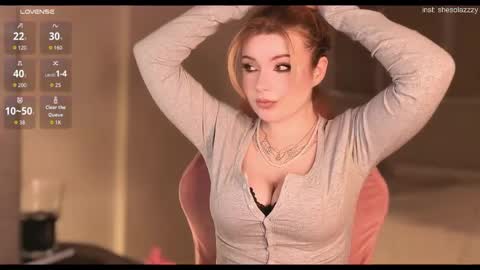 Snapshot of lazylizy chatting on 22, 4, 2026 lazy girl Lizzy online show from 22, 4, 2026