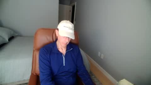 Snapshot of ldrunner2 chatting on 1, 3, 2025 LD online show from 1, 3, 2025