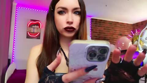 Snapshot of lea_loon chatting on 6, 5, 2026 lea_loon online show from 6, 5, 2026