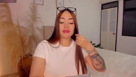 Snapshot of leah_01 chatting on 2, 6, 2026 Leah online show from 2, 6, 2026