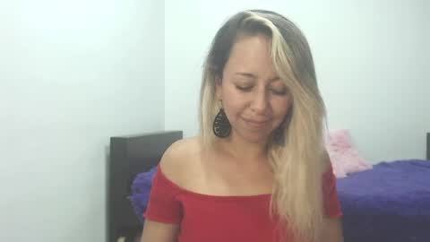 leah_susman online show from 10, 9, 2025