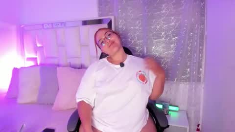 Leah  online show from 2, 4, 2026