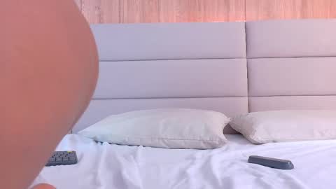 leahhtaylor online show from 24, 2, 2026