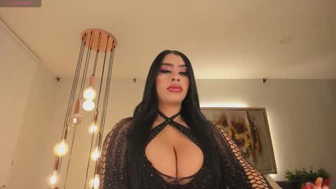 leahlombardi_ online show from 5, 10, 2025