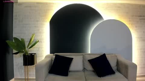 leahnovac online show from 3, 10, 2025