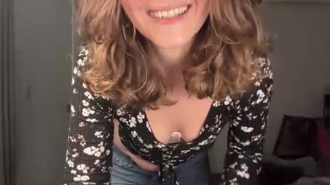 Leah Sparkles online show from 23, 3, 2026