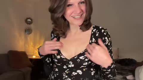 Leah Sparkles online show from 7, 4, 2026