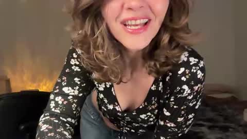 Leah Sparkles online show from 28, 4, 2026