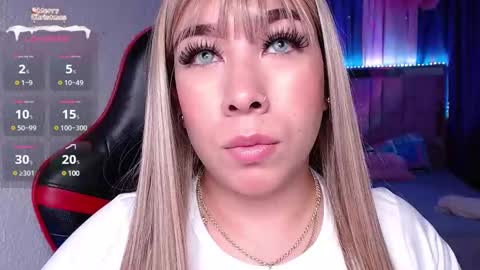 Snapshot of leahtemptation chatting on 25, 12, 2024 leah online show from 25, 12, 2024