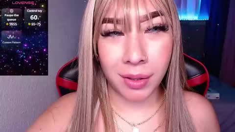 Snapshot of leahtemptation chatting on 1, 1, 2025 leah online show from 1, 1, 2025