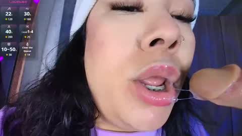 Snapshot of leahtemptation chatting on 4, 10, 2025 leah online show from 4, 10, 2025