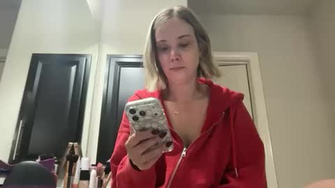 leanneluxecouple online show from 20, 11, 2025