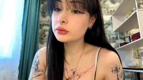 Kiki online show from 15, 4, 2026
