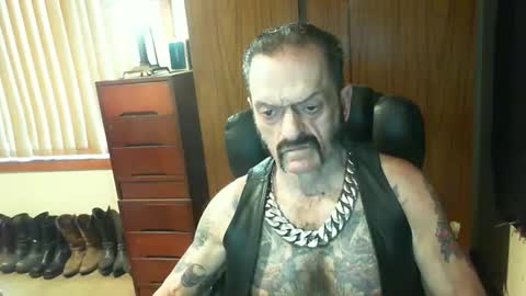 Snapshot of leathergreaser chatting on 10, 12, 2024 leathergreaser online show from 10, 12, 2024