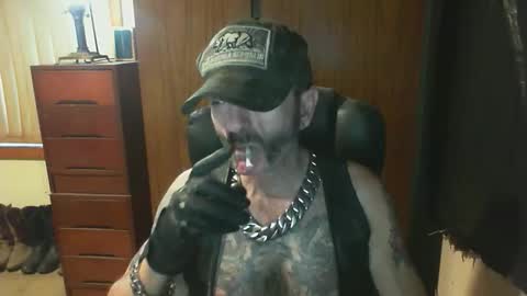 Snapshot of leathergreaser chatting on 8, 2, 2026 leathergreaser online show from 8, 2, 2026