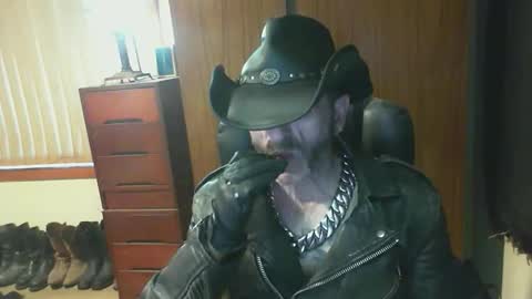 Snapshot of leathergreaser chatting on 15, 2, 2026 leathergreaser online show from 15, 2, 2026