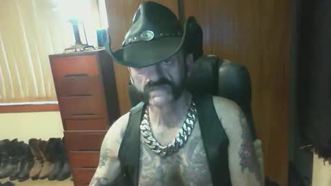 Snapshot of leathergreaser chatting on 22, 2, 2026 leathergreaser online show from 22, 2, 2026