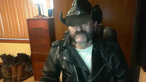 Snapshot of leathergreaser chatting on 10, 6, 2026 leathergreaser online show from 10, 6, 2026