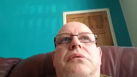 leatherpants68 online show from 29, 4, 2026