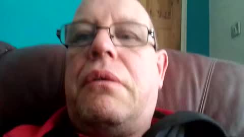 leatherpants68 online show from 30, 4, 2026