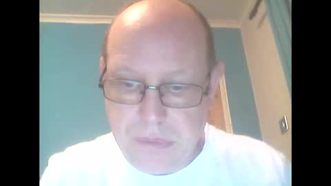 leatherpants68 online show from 9, 6, 2026