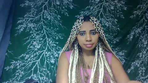 Snapshot of leatianaa chatting on 3, 7, 2026 leatianaa online show from 3, 7, 2026