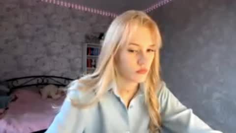 Snapshot of leealaya chatting on 13, 4, 2026 Kate online show from 13, 4, 2026