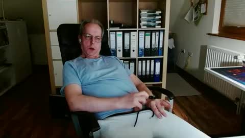 Snapshot of lefti27 chatting on 29, 3, 2026 Dave online show from 29, 3, 2026