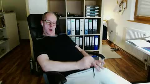 Snapshot of lefti27 chatting on 14, 4, 2026 Dave online show from 14, 4, 2026