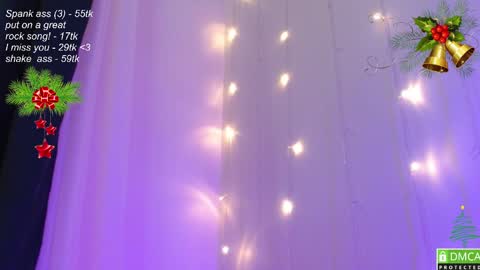 Snapshot of leia_bell chatting on 7, 12, 2024 hey Im Leia and I love rock online show from 7, 12, 2024