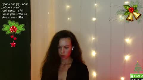Snapshot of leia_bell chatting on 14, 12, 2024 hey Im Leia and I love rock online show from 14, 12, 2024