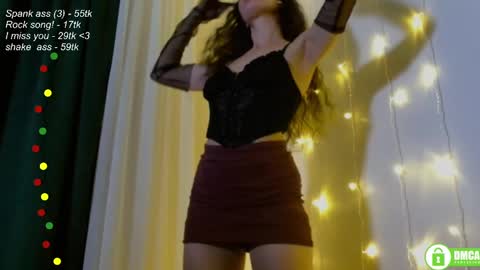 Snapshot of leia_bell chatting on 7, 3, 2025 hey Im Leia and I love rock online show from 7, 3, 2025