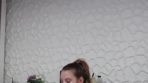 Snapshot of leiahux chatting on 5, 6, 2026 leiahux online show from 5, 6, 2026