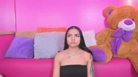 Snapshot of leigh_angels chatting on 28, 5, 2026 LEIGH ANGELS online show from 28, 5, 2026