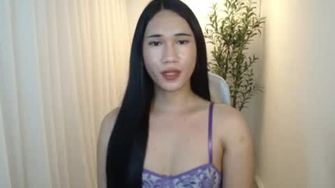 Snapshot of leighs_celine chatting on 17, 6, 2026 leighs_celine online show from 17, 6, 2026