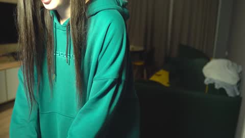 Snapshot of leila_4ever chatting on 10, 12, 2024 Leila online show from 10, 12, 2024